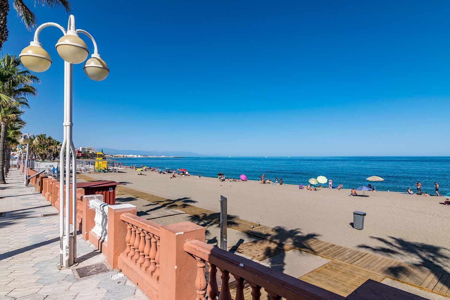 דירות Loft In Front Of The Sea בנאלמדנה מראה חיצוני תמונה